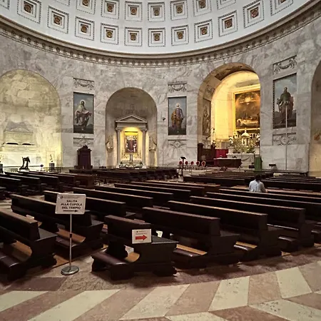 Relief Frühstückspension Possagno