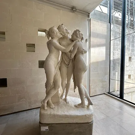 Relief Bed & Breakfast 3*