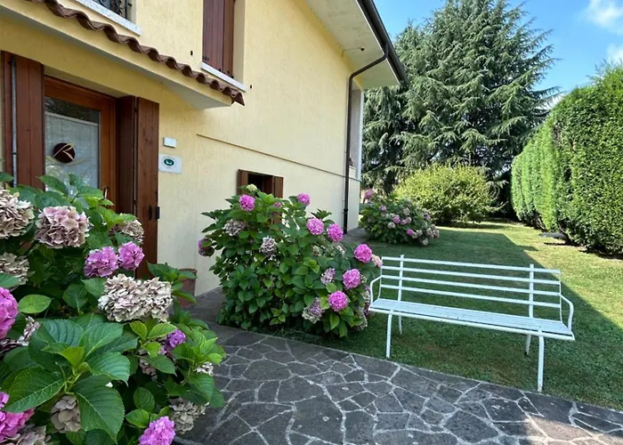 Relief Nocleg ze śniadaniem